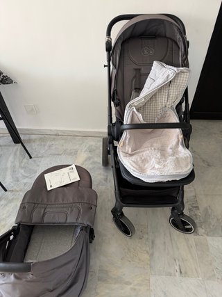 Carro Kinderkraft Yoxi 2 en 1 en gris