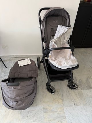 Carro Kinderkraft Yoxi 2 en 1 en gris