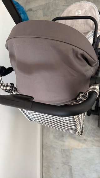 Carro Kinderkraft Yoxi 2 en 1 en gris