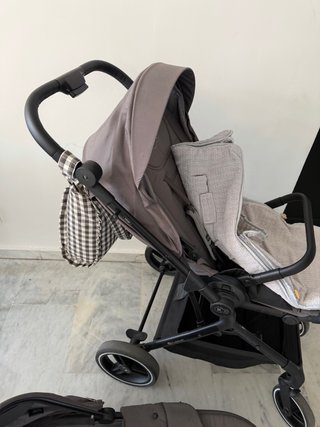 Carro Kinderkraft Yoxi 2 en 1 en gris