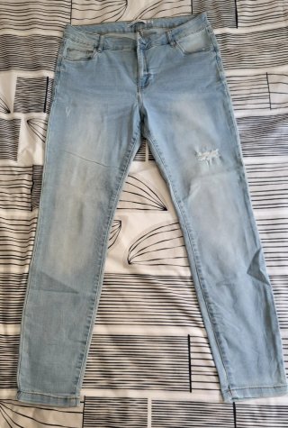 Pantalón vaquero Talla 42