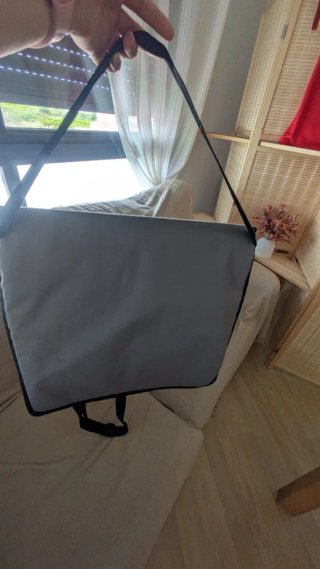 Esterilla plegable con respaldo.