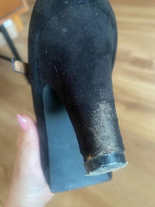 Zapato tacón ante negro con hebilla