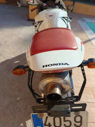 Honda CBR 600R Roja y Blanca