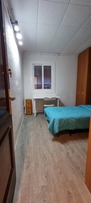 Se alquilar habitación en piso compartido