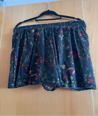 Falda pantalón floral Primark Talla 42