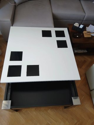 Mesa centro elevable 90x90 con 2 puffs