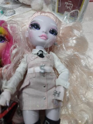 Muñecas Rainbow High