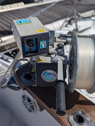 Carrete Eléctrico Pesca Kristal Fishing 12V