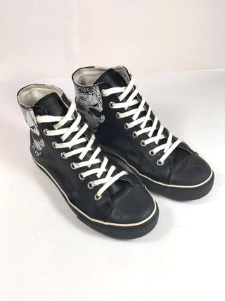 Zapatillas Underground Skull Negras