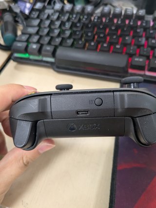 Mando Xbox Carbon Black