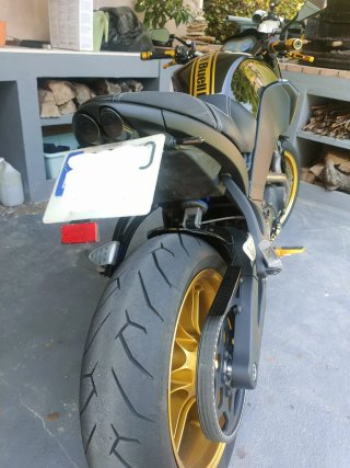 Colín Buell Doble Luz