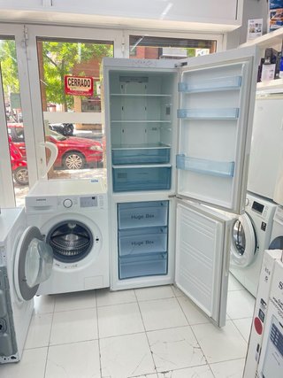 Nevera y Lavadora Blanca