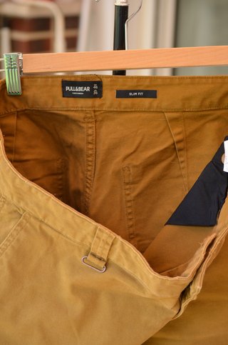 Pantalones Pull&Bear hombre color mostaza