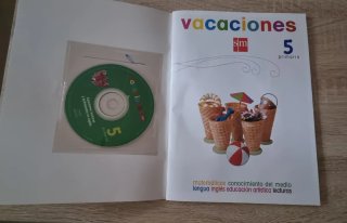 Libros 5° Vacaciones SM Español Inglés
