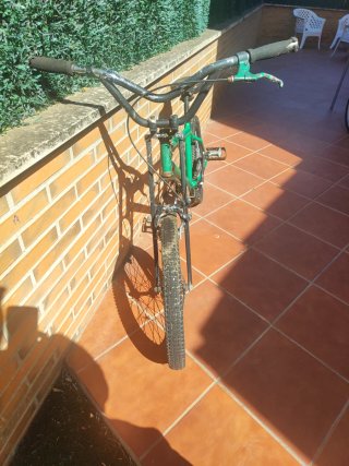 Bicicleta BMX Verde