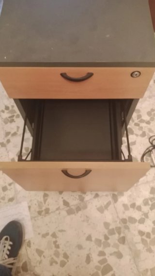 Cajonera de oficina madera y negro