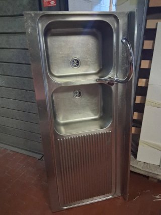Mobile lavello cucina con lavabo