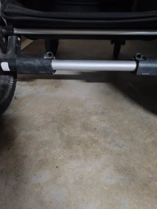 Asiento-Rueda Bugaboo con sus enganches.