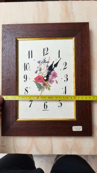 Orologio da parete Lowell con cornice in legno