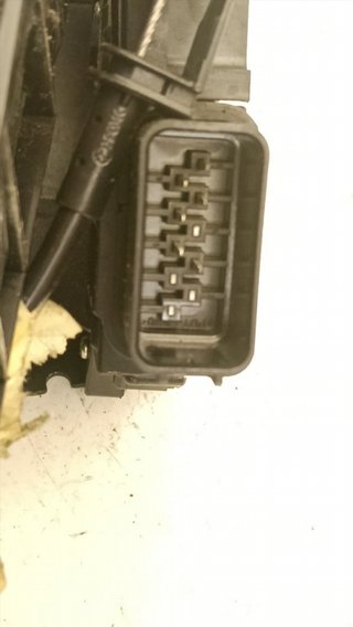 CERRADURA PUERTA TRASERA DERECHA FORD FOCUS BERLI