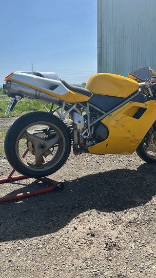 Ducati 748s Desmo recien hecha
