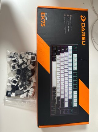 Xbox Series S + 2 Mandos + Teclado y Ratón