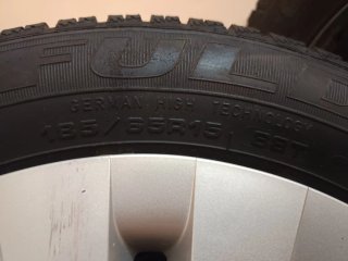 Llanta y Neumático Toyota Yaris R15 5 Pernos