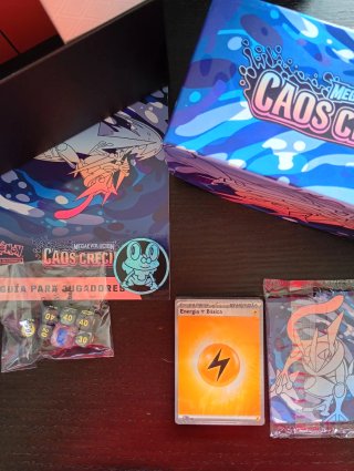 Caja ETB Pokémon Caos Creciente