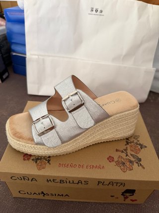 Sandalia cuña Guapissima Plata Talla 38