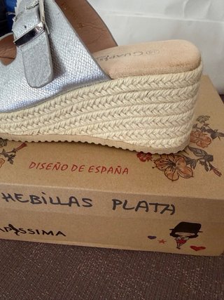 Sandalia cuña Guapissima Plata Talla 38