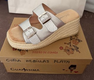 Sandalia cuña Guapissima Plata Talla 38