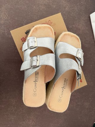 Sandalia cuña Guapissima Plata Talla 38