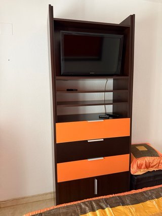 Cabecero de 135 2 Mesitas y mueble estantería