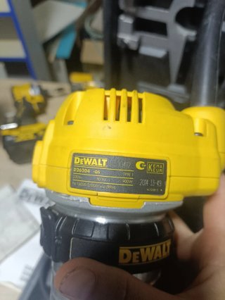 Fresadora Dewalt con maletín