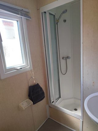 Casa móvil 3 hab, climalit y suelo nuevo