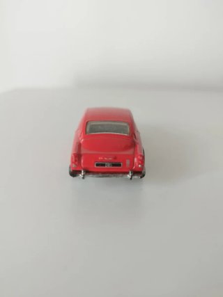 Aston Martin DB5 Hotwheels 2016 Rojo