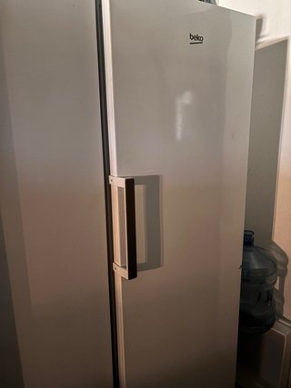 Congelador vertical blanco