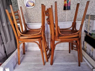 4 Sillas de Madera Marrón