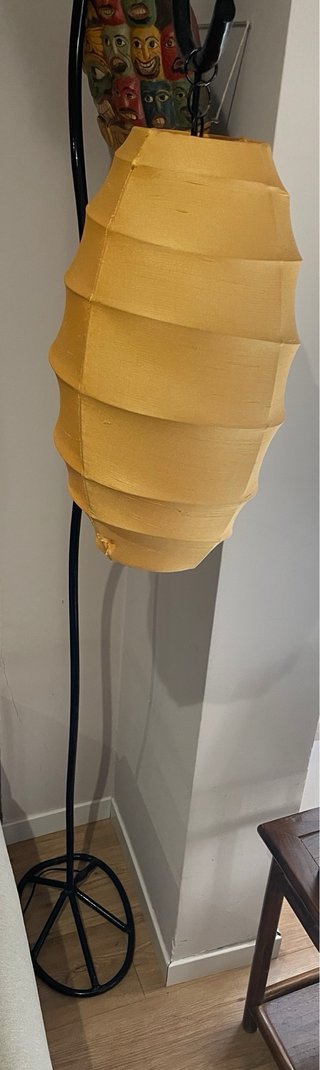 Lámpara de pie estilo oriental negra