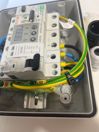 Caja de protecciones para cargador coche eléctrico