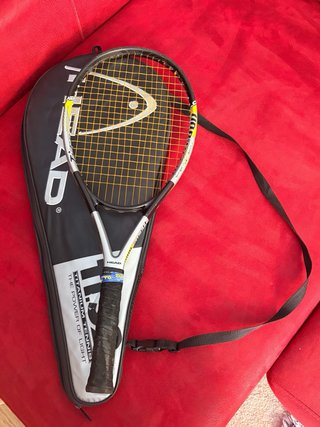 Raqueta de Tenis HEAD con su funda