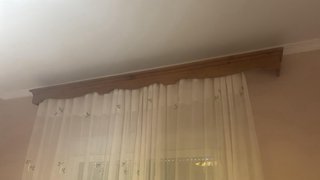 Mueble de salón mesa elevable y cortineros