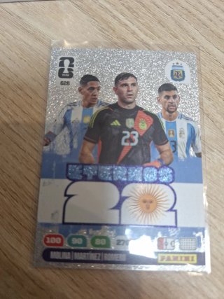 Lote 2 cromos Adrenalyn Mundial 628-630