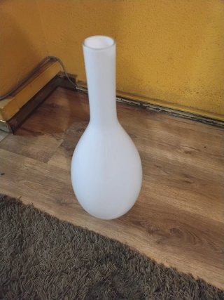 Jarrón de cristal blanco