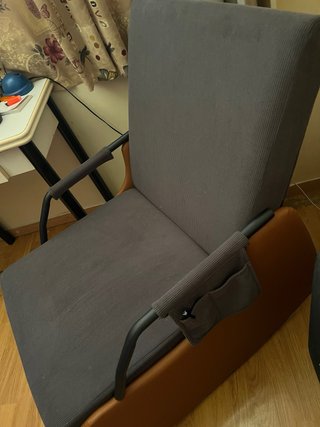 Sillón mecedora tela y madera