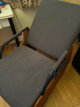 Sillón mecedora tela y madera