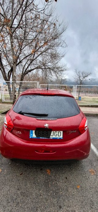Peugeot 208 2015