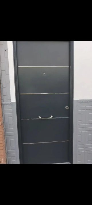 Se pintan puertas a domicilio 60 euros