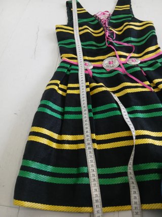 Vestido espectacular highly preppy